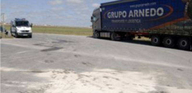 La Guardia Civil realizó el atestado en el lugar del accidente