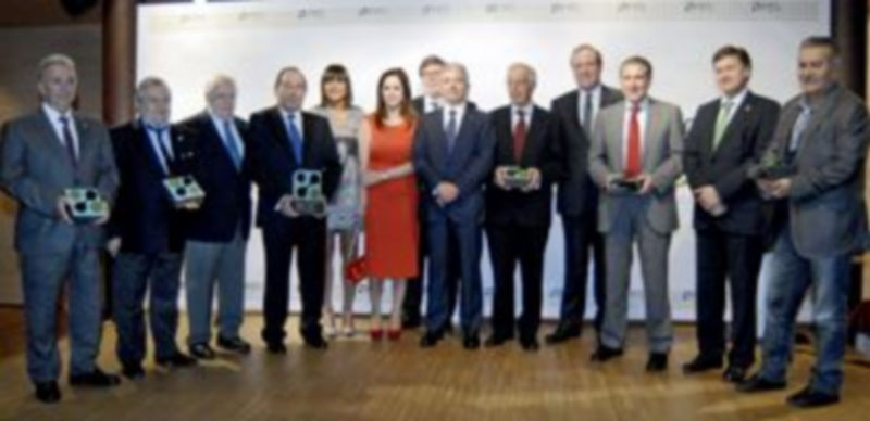 Los empresarios y representantes de entidades premiadas