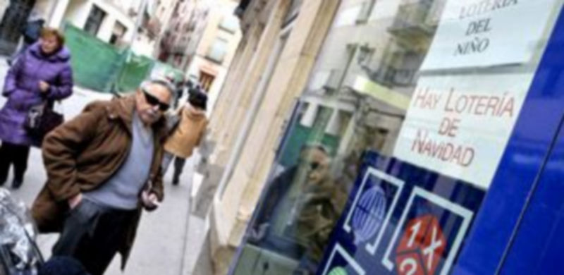 Las administraciones segovianas de Lotería llevan vendiendo décimos para Navidad desde el verano