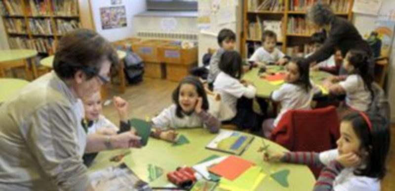 Una fiesta especial para los más pequeños 1 La Biblioteca organizó ayer un taller de ilustración que tuvo el Carnaval como inspiración. / Alberto Benavente