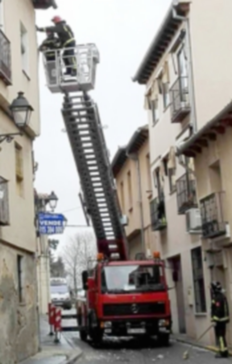 El juez dio la razón a dos de los aspirantes a cubrir las últimas plazas de bomberos convocadas. / EL ADELANTADO