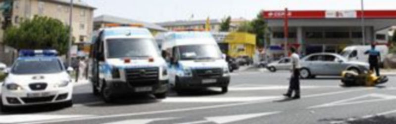 La motocicleta del cartero accidentado. / DIEGO DE MIGUEL