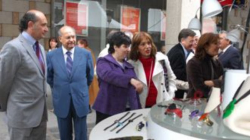 Diversas autoridades han inaugurado la feria./ PEÑALOSA