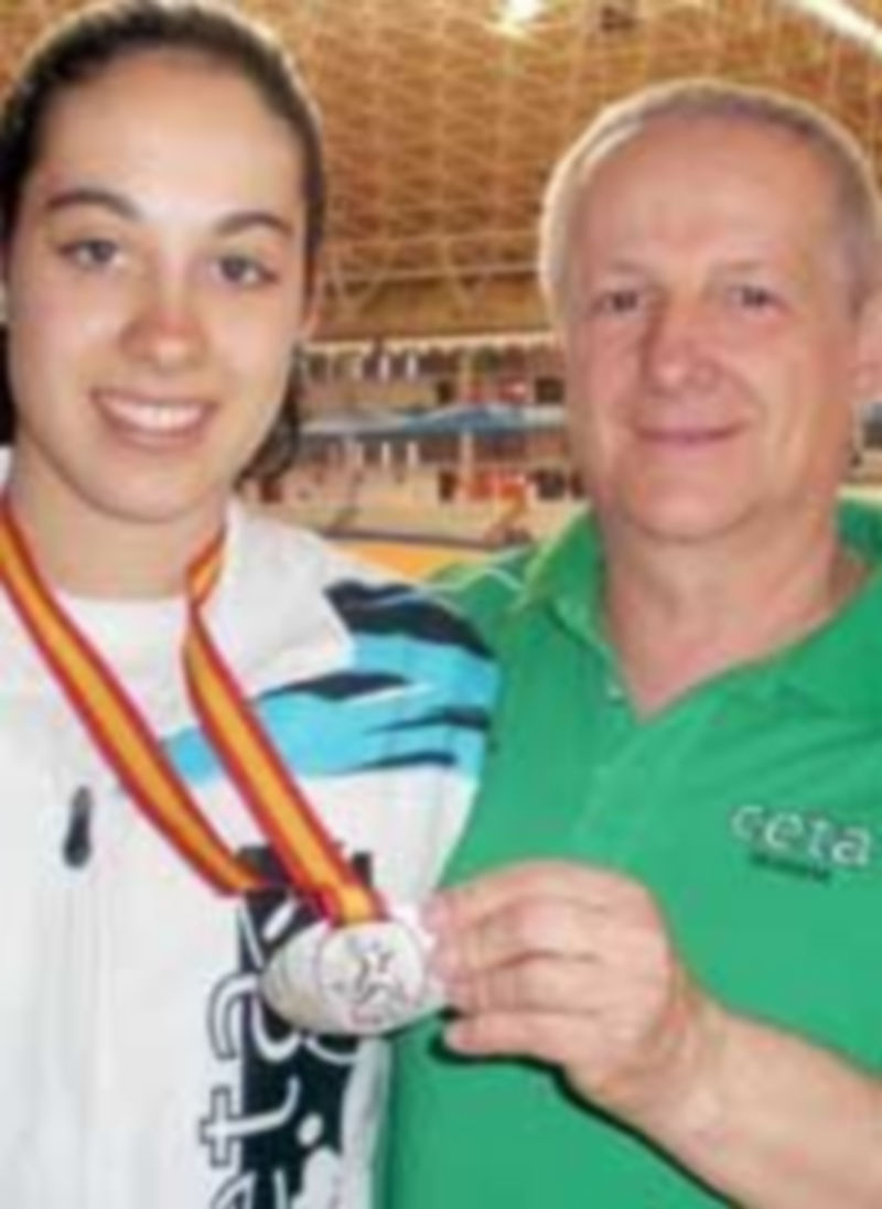 Sara Gómez (arriba) y Sandra San Miguel (sobre estas líneas)