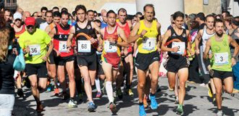 Momento de la salida de la prueba grande de la tercera Marcha y Carrera Pedestre El Bustar
