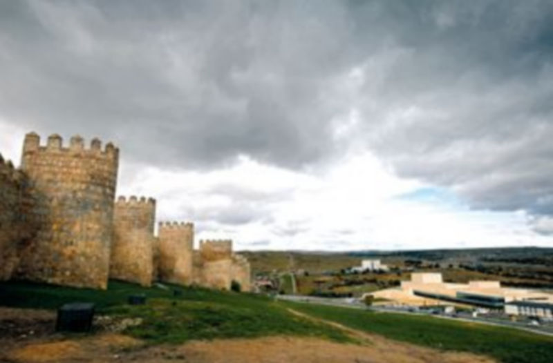 Vista general del Centro de Exposiciones y Congresos de Ávila Lienzo Norte