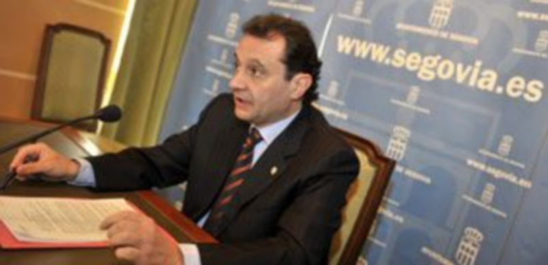 Pedro Arahuetes en la rueda de prensa posterior a la junta de Gobierno./ KAMARERO