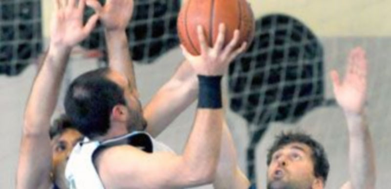 Jugada de un encuentro de la Liga Clínica Goya de esta temporada. / A. Benavente