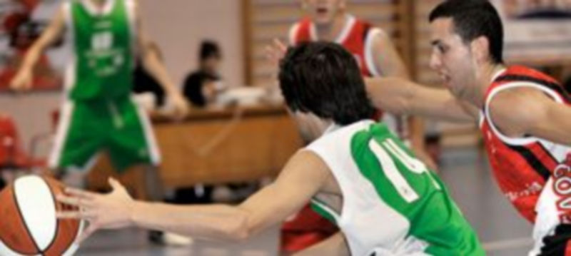 Alberto Álvaro persigue a un rival en la imagen de archivo. /Kamarero