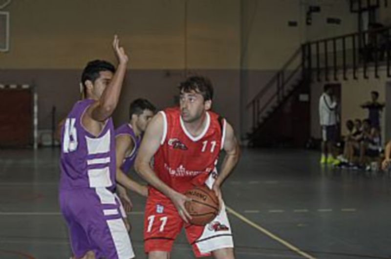 El pivot segoviano Diego Lucía