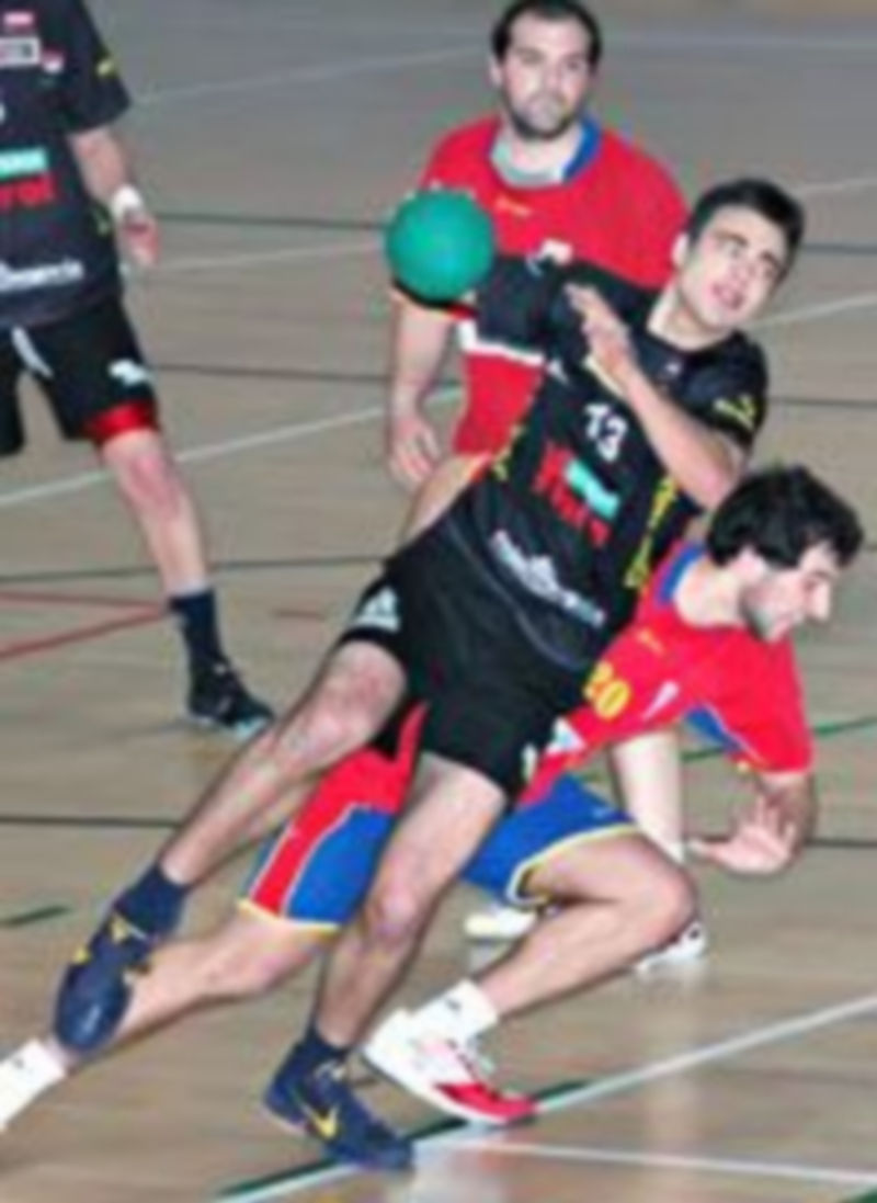 Nico López pivoteó con acierto las entregas que le llegaban desde el centro y laterales. / A. MARUGÁN