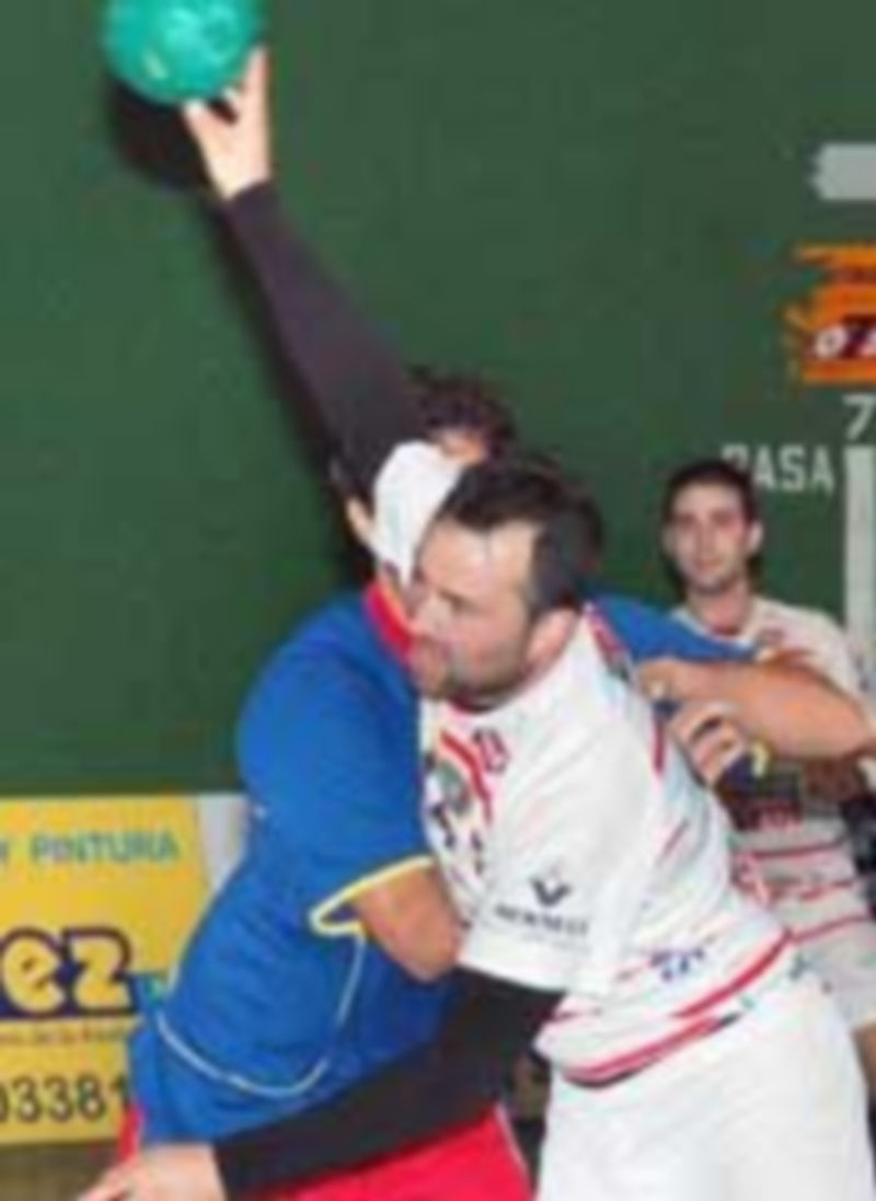 El capitán y central del Nava