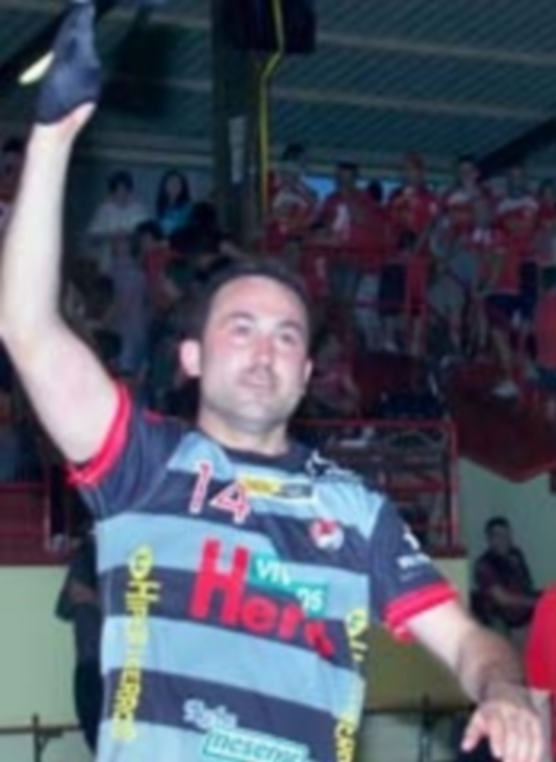 El capitán del Viveros Herol Nava