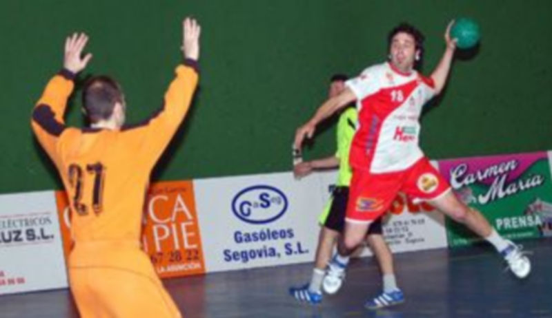 El extremo derecho navero Alberto García