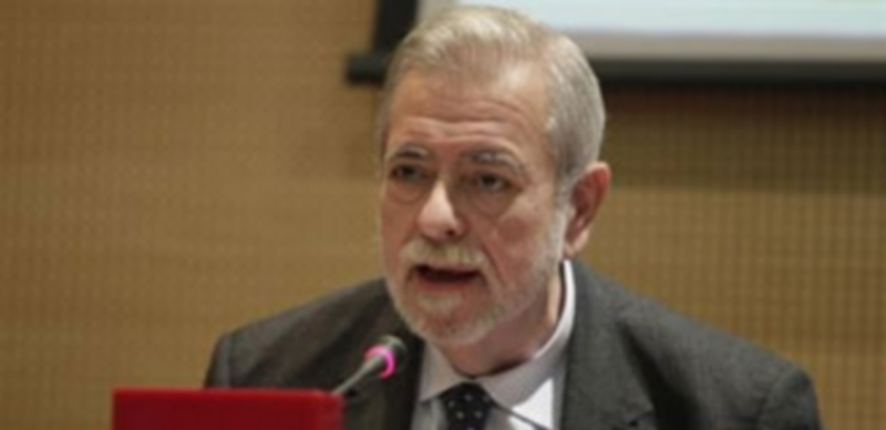 El Gobierno llevará a Castilla y León a los tribunales si paga la extra 1 ./ EUROPA PRESS