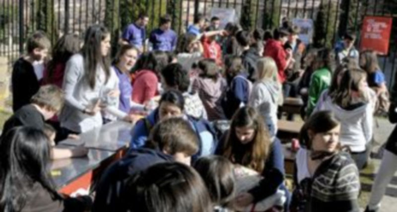 Un momento de la celebración del "bocata solidario" 2011./ Alberto Benavente