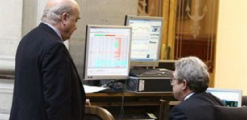 El bono español a diez años ha alcanzado el umbral del 7% y la prima de riesgo supera los 547 puntos./ EUROPA PRESS./ EUROPA PRESS