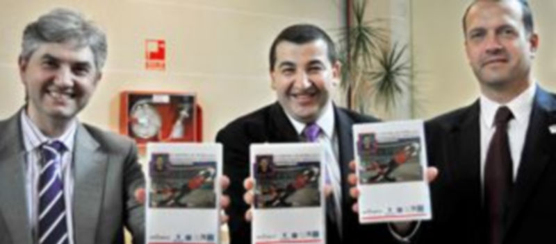 De izquierda a derecha