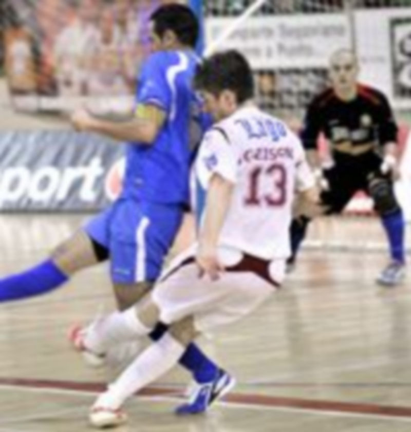 De esta manera anotó Geison el segundo gol del Caja Segovia que terminó por ser definitivo para la suerte del partido. /KAMARERO