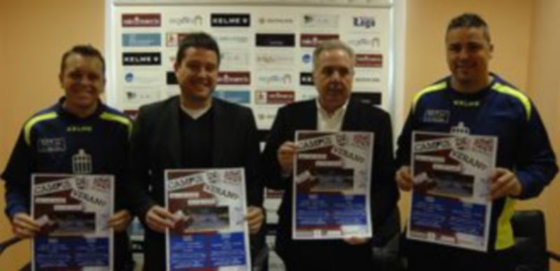 De izquierda a derecha