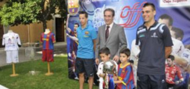 Instante de la presentación de esta tarde. / JUAN MARTÍN