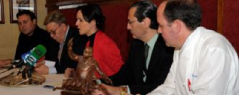 Miembros del jurado en la presentación del premio. / KAMARERO