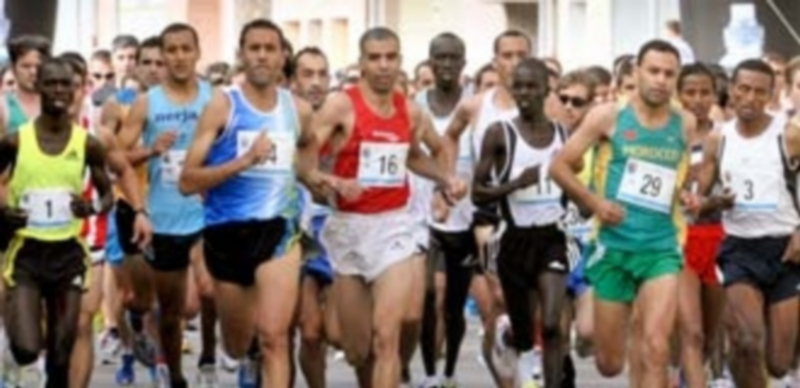 Momento de la salida de una de las anteriores ediciones de la Media Maratón de Cantalejo. / Kamarero