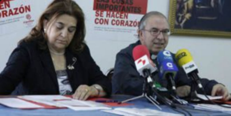 Rosario Díez y Julio Alonso durante la conferencia./ Diego de Miguel