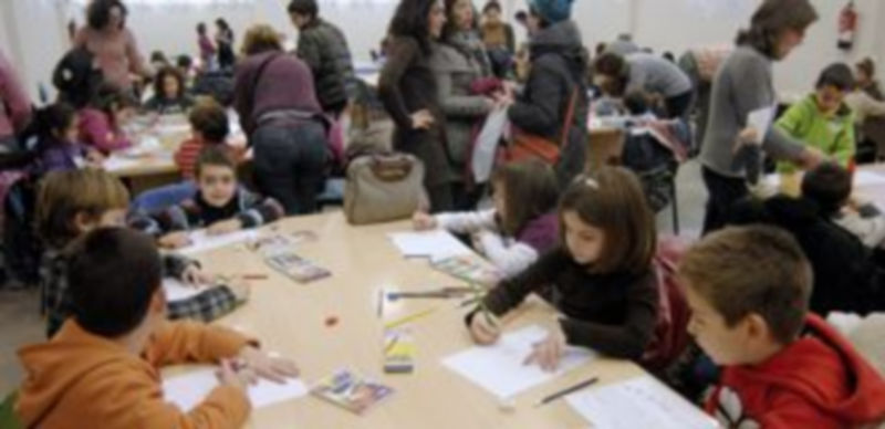 Más de 200 niños pintan el Carnaval 1 Un grupo de niños