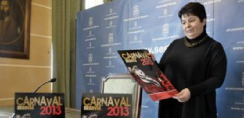 La concejala presentó también el programa del Carnaval 2013./ JUAN MARTÍN