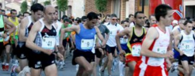 Instante de la salida de la anterior edición de los 10 Kilómetros en Ruta de Valverde del Majano. /Fernando Peñalosa