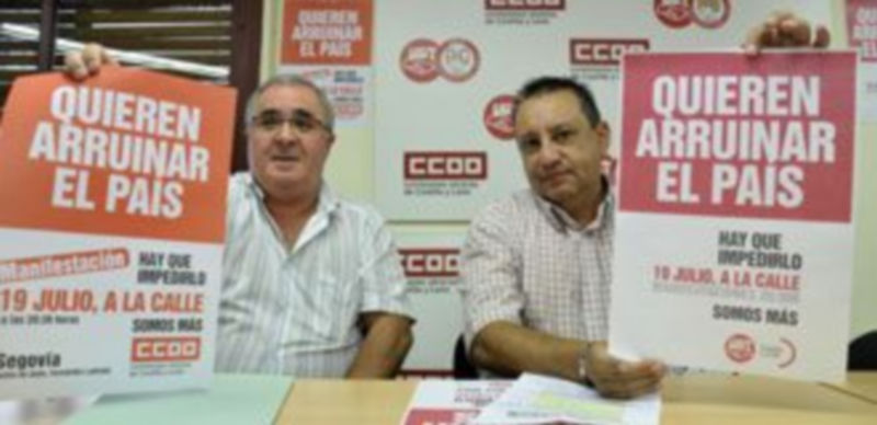 Ignacio Velasco y Manuel Sanz Prieto han presentado el cartel de la movilización./ JUAN MARTÍN