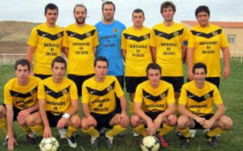 Plantilla del CF Valseca que el pasado fin de semana empató en el campo del Bernardos. / Álvaro Pinela