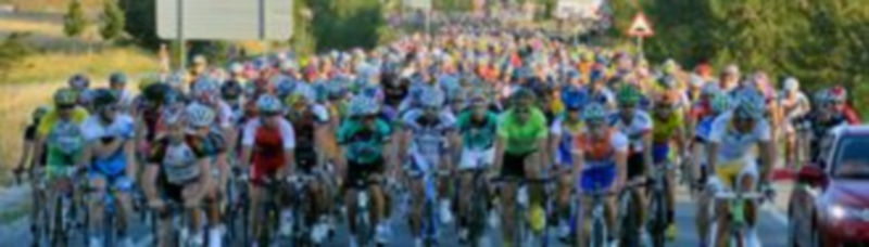 Imagen del pelotón de la última Marcha Cicloturista Pedro Delgado. / Kamarero.