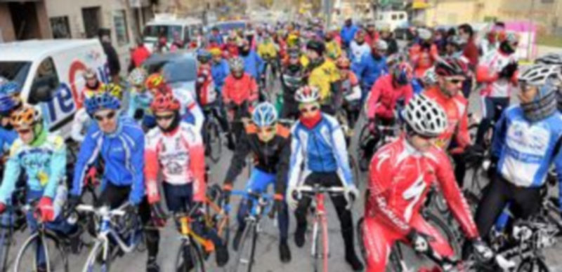 Momento previo de la salida del décimo Gran Premio Ciclista Navideño