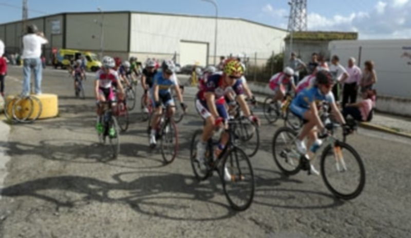 Uno de los grupos formados en la carrera