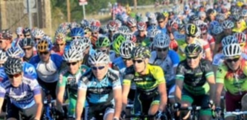 El pelotón de la pasada Marcha Pedro Delgado. / Kamarero