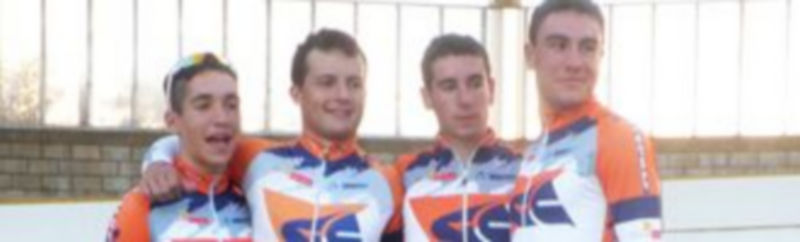 El Grupo ‘Gerardo de la Calle’ con los trofeos conseguidos. / El Adelantado