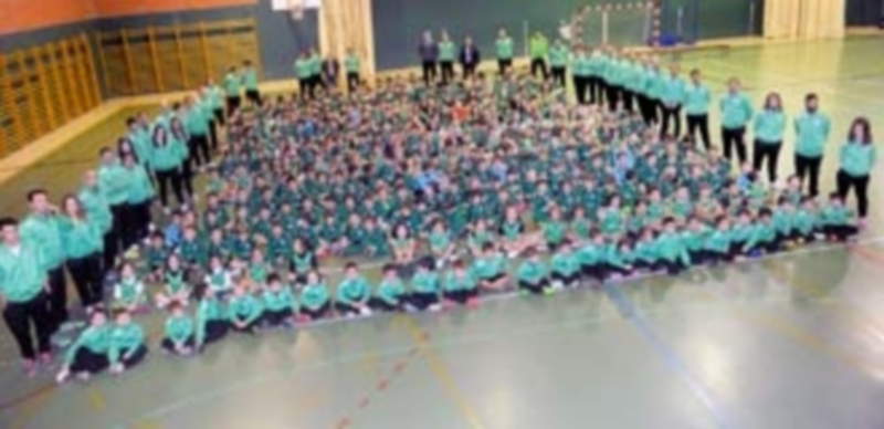 Foto de familia de todos los componentes del Club Deportivo Claret