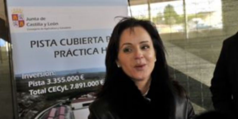 La consejera de Agricultura y Ganadería durante una de sus visitas a Segovia el pasado mes de febrero./J.M.