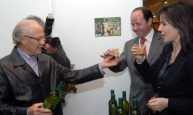 Silvia Clemente junto a Cándido López en la inauguración de la muestra./ JUAN MARTÍN