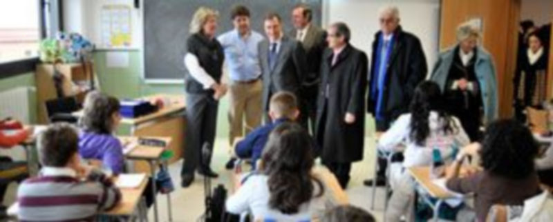 El consejero durante la visita al centro de La Lastrilla./KAMARERO