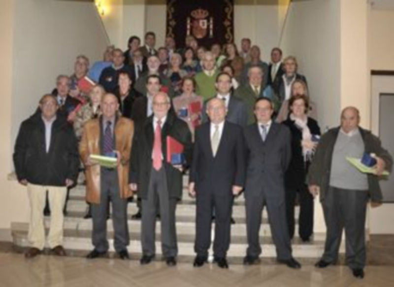 Los funcionarios jubilados recibieron un reconocimiento a su trabajo./JUAN MARTÍN