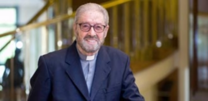 El padre Garralda tiene la presidencia de honor de  la Fundación Horizontes Abiertos