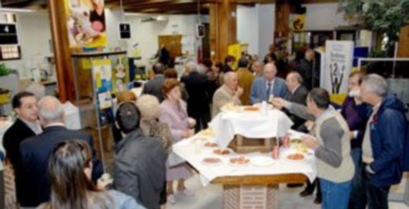 Correos celebra la festividad de su patrona la Virgen del Pilar 1 Durante la fiesta se ha homenajeado a los trabajadores jubilados este año.