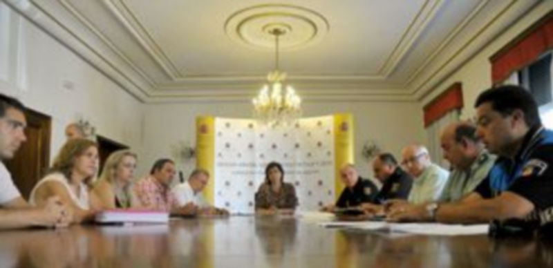 Junta de Seguridad Ciudadana de las fiestas de San Lorenzo./ ALBERTO BENAVENTE