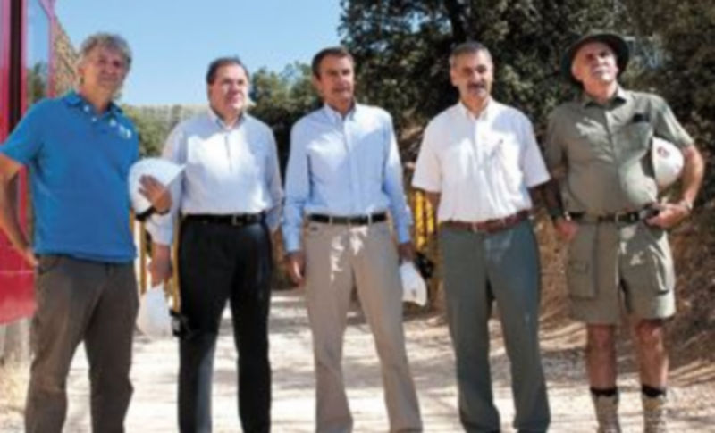 Herrera (2 i) y Zapatero (c)