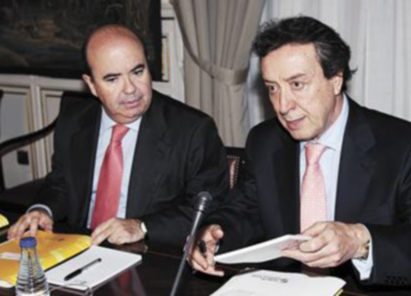 Gaspar Zarrías (i) y De Santiago-Juárez