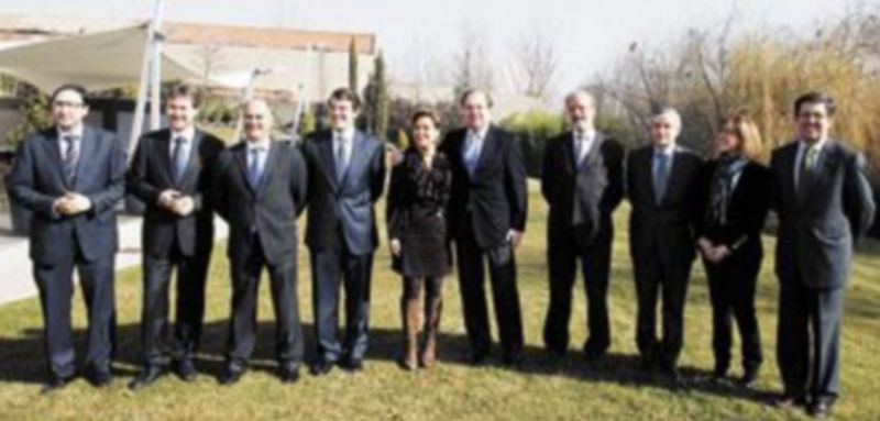 Herrera posa junto al resto de los candidatos del partido a las Alcaldías de las capitales de provincia. / Ical