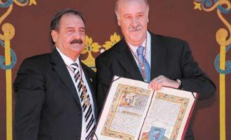 Lanzarote entrega el título de Hijo Predilecto a Del Bosque. / Ical